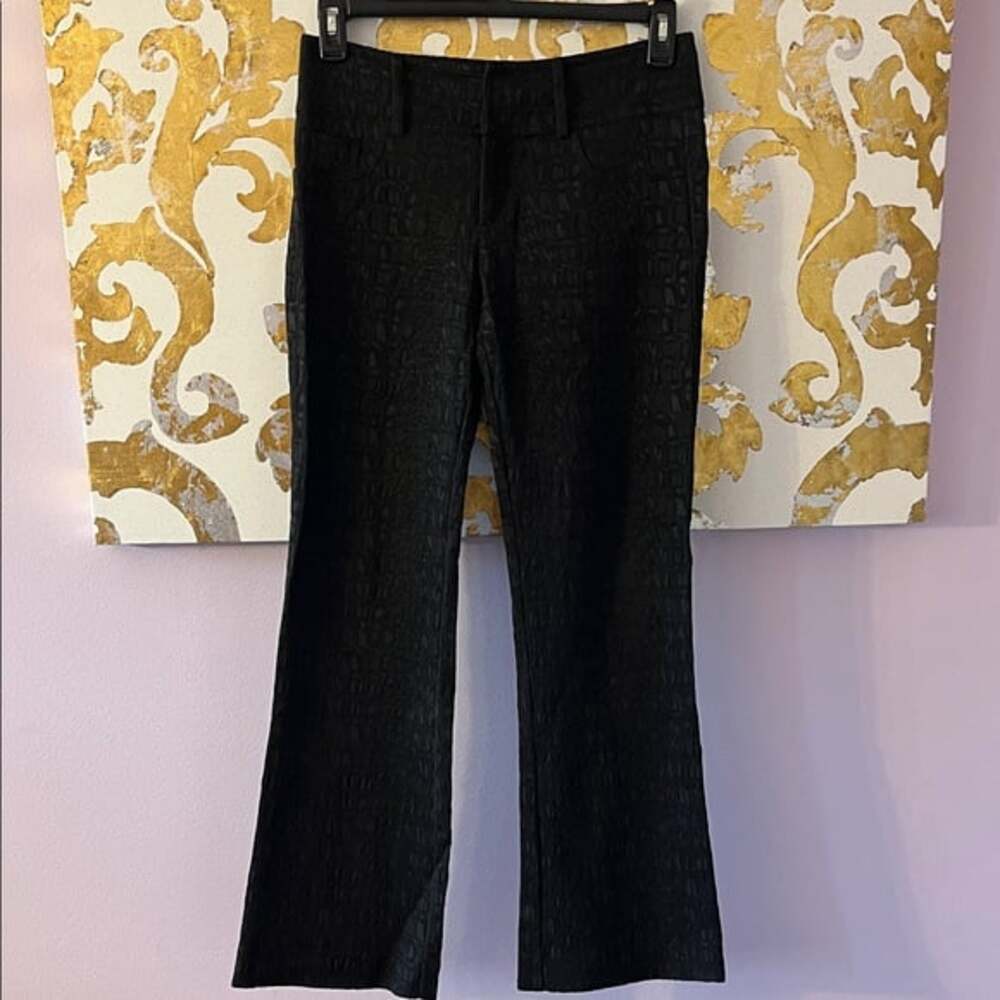 Caché Luxe Size 4 Black Animal Print Textured‎ Slim Flare Pants